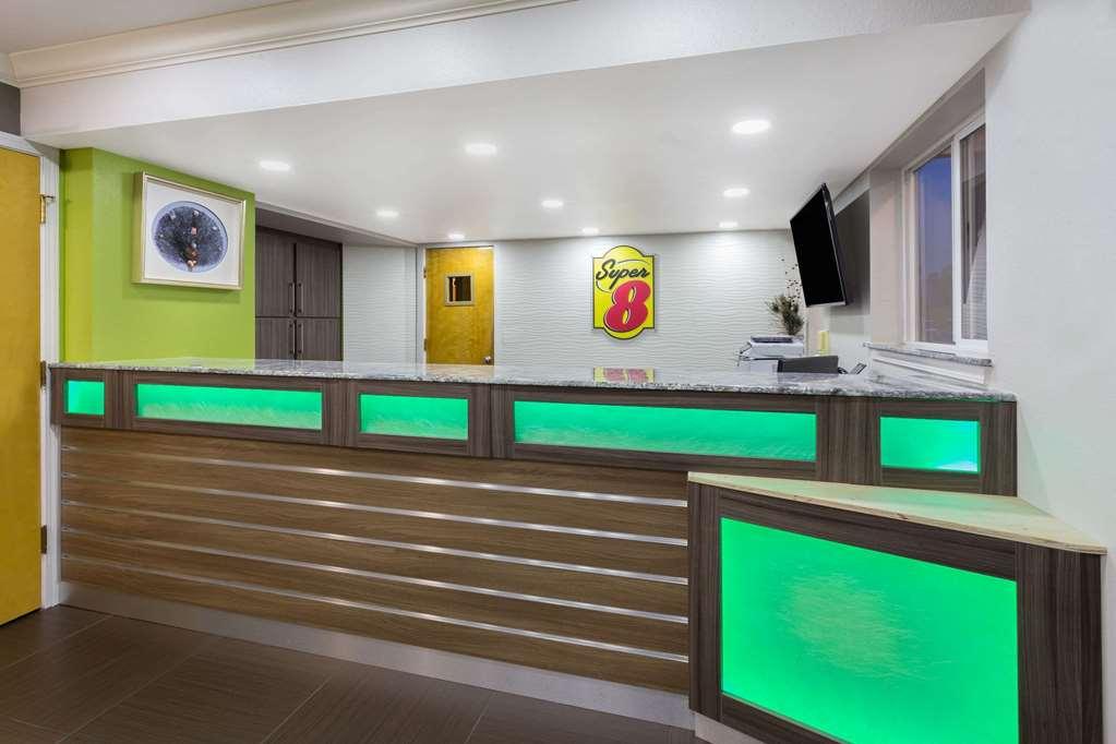 Red Roof Inn Huntsville, Al Интерьер фото